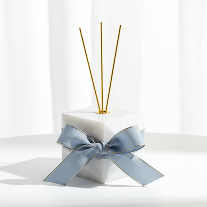 🌿 Marble Glow Reed Diffuser, a Gold-Accented Home Fragrance Statement for Calm, Beautiful Everyday Spaces